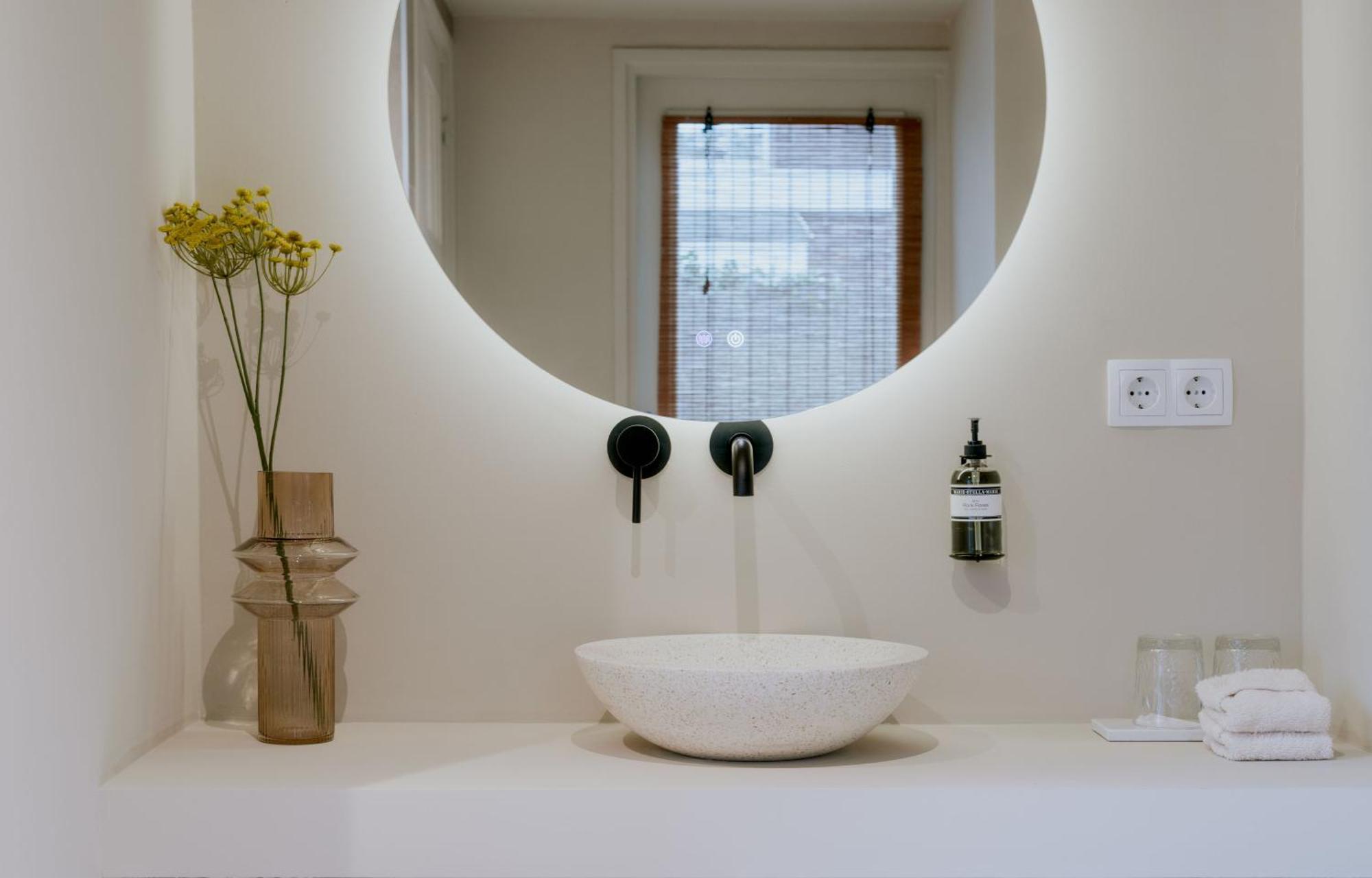 Havenhuis ติลเบิร์ก ภายนอก รูปภาพ